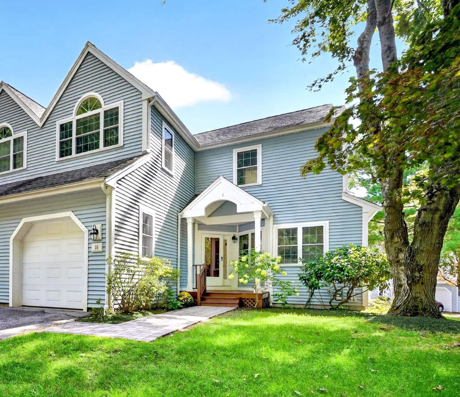18 Knollwood Court # 18, Burlington MA 01803