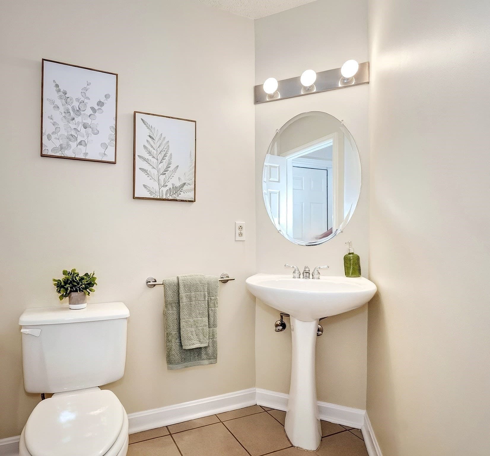 Condominium at 18 Knollwood Court # 18, Burlington MA 01803, Burlington, photo 10 of 27
