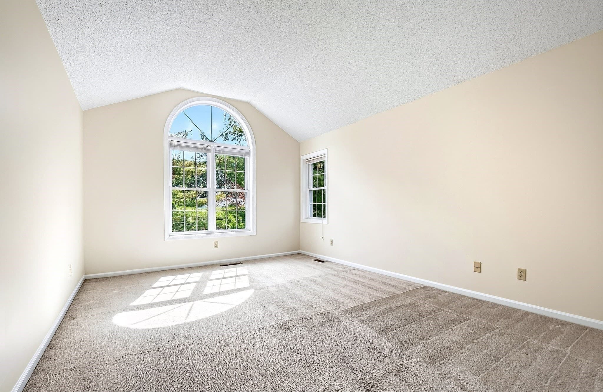 Condominium at 18 Knollwood Court # 18, Burlington MA 01803, Burlington, photo 11 of 27