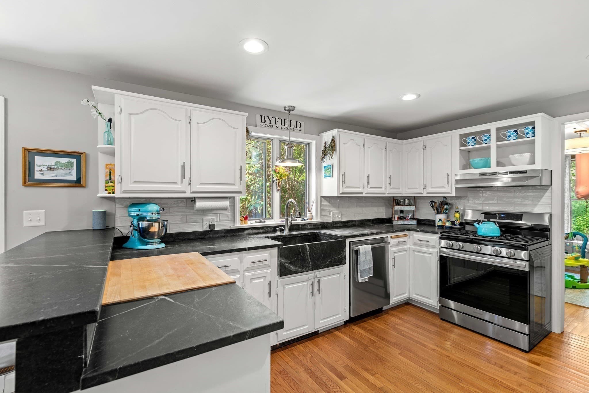Single Family Residence at 102 Elm St, Newbury MA 01922, Newbury, photo 8 of 32