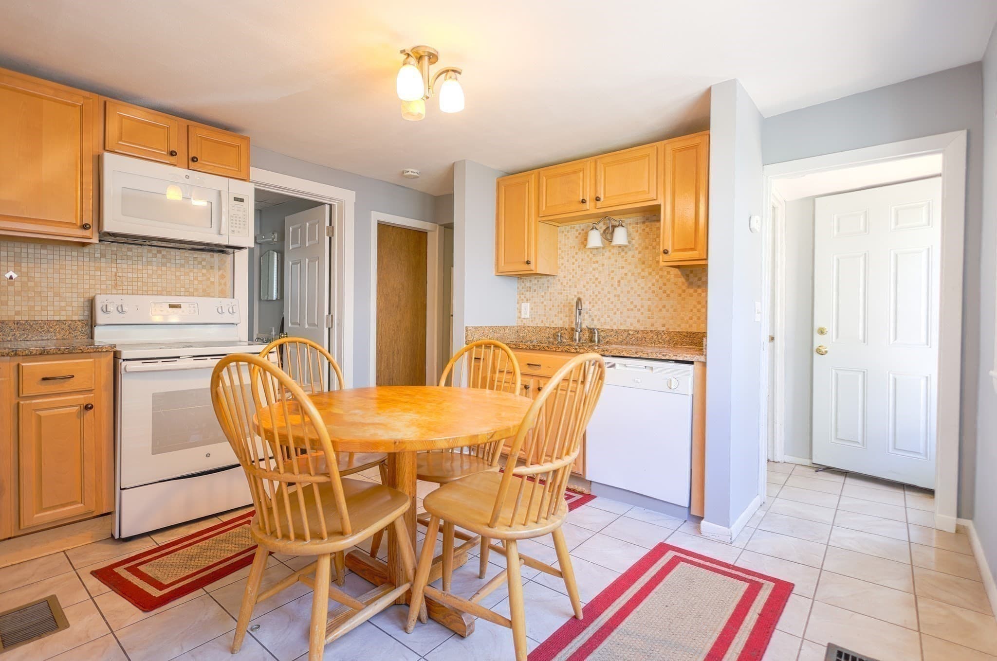 Multi Family at 226-228 Union Street, Ashland MA 01721, photo 5 of 40
