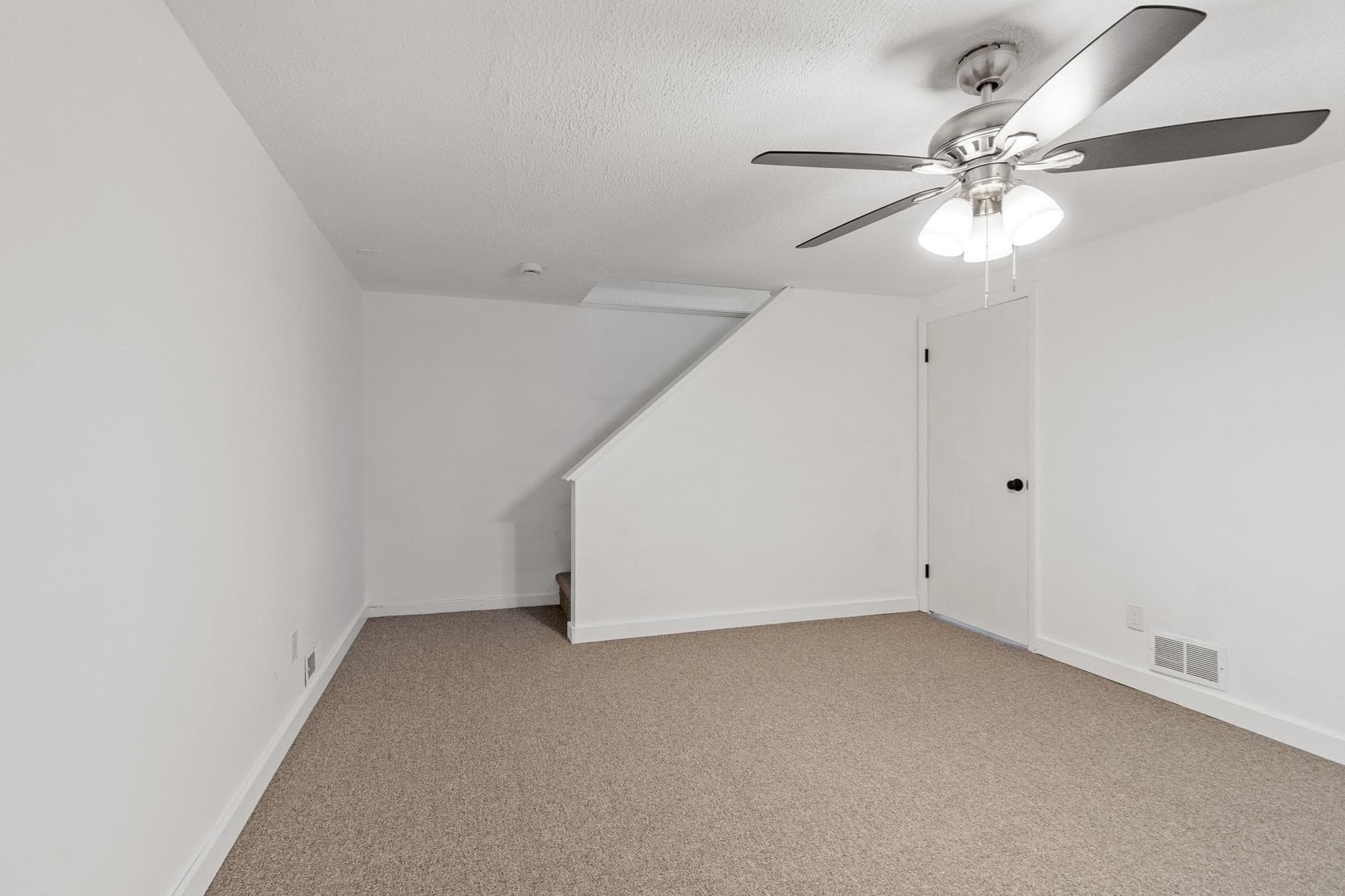 Condex at 94 Mablin # 94, North Andover MA 01845, North Andover, photo 26 of 37