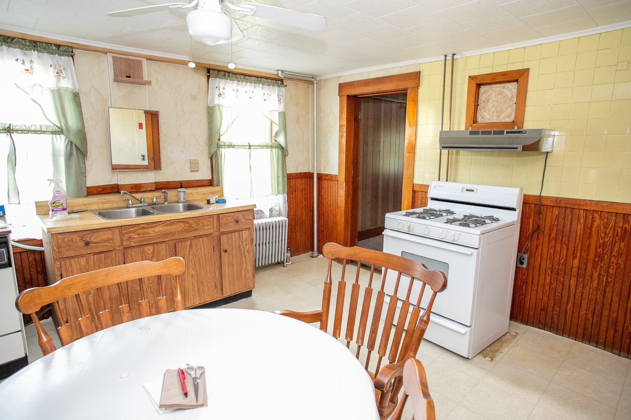 Single Family Residence at 202 Pierce St, Leominster MA 01453, Leominster, photo 20 of 42