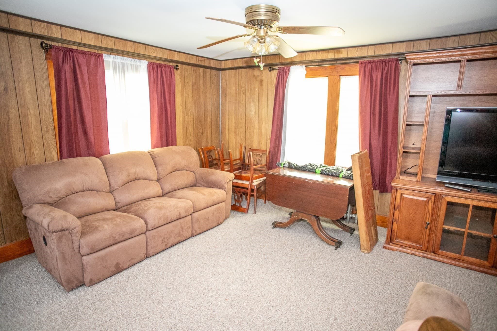 Single Family Residence at 202 Pierce St, Leominster MA 01453, Leominster, photo 14 of 42