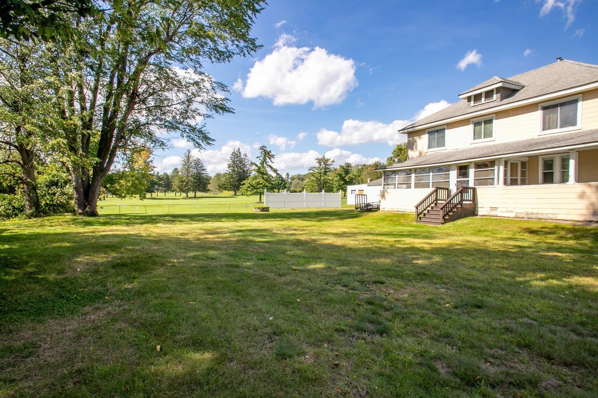 Single Family Residence at 202 Pierce St, Leominster MA 01453, Leominster, photo 4 of 42