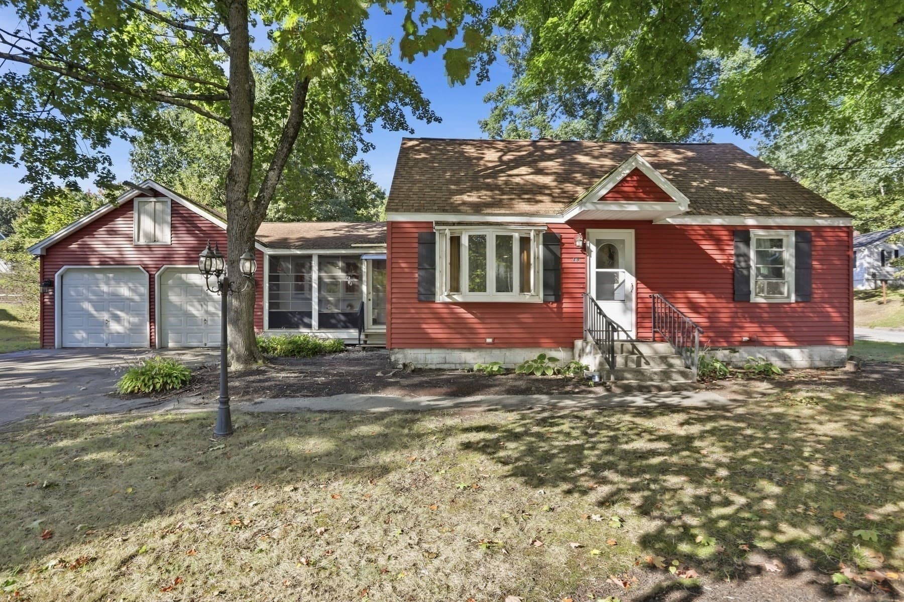 Single Family Residence at 19 Capitol St, Methuen MA 01844, Methuen, photo 2 of 26