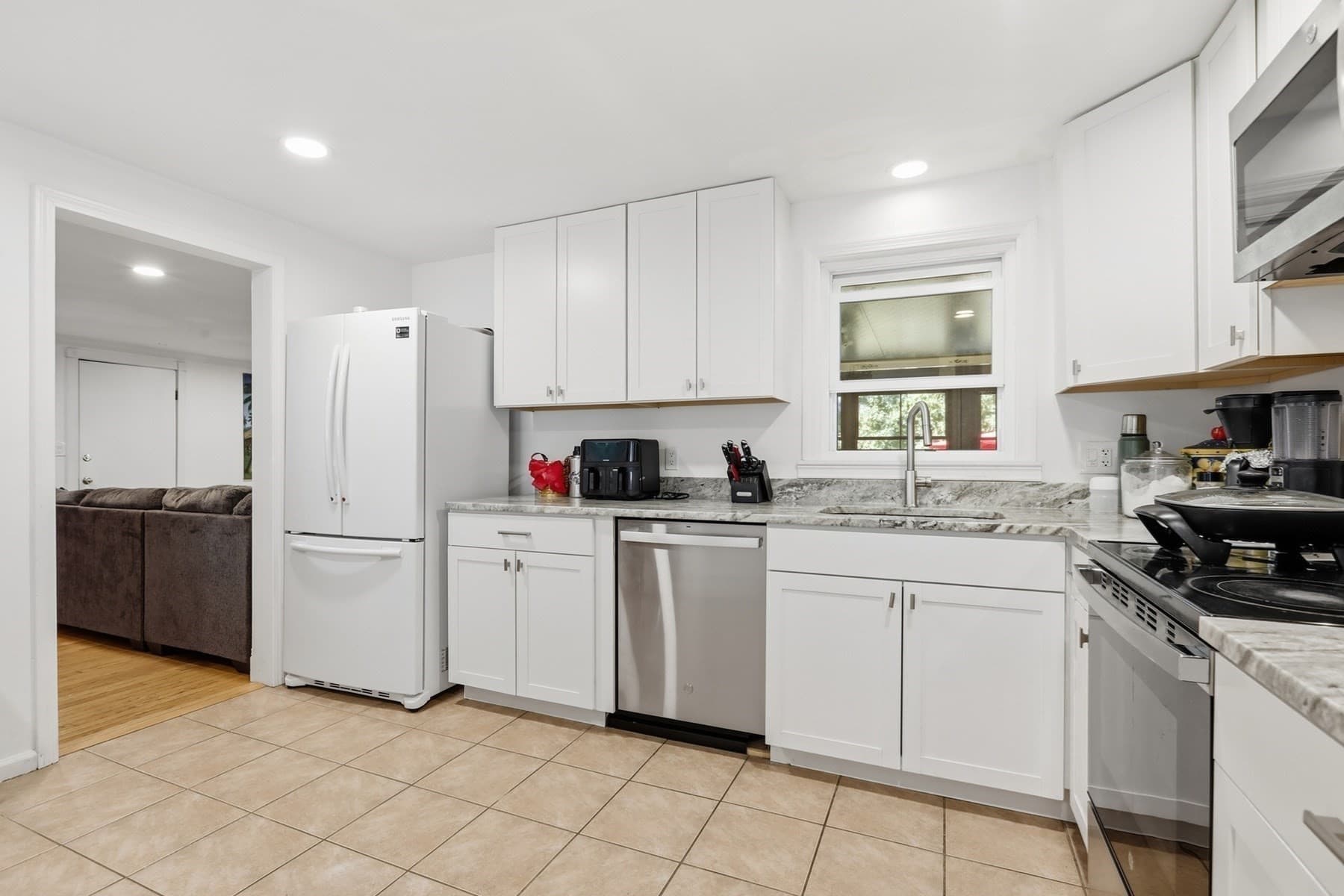 Single Family Residence at 19 Capitol St, Methuen MA 01844, Methuen, photo 13 of 26
