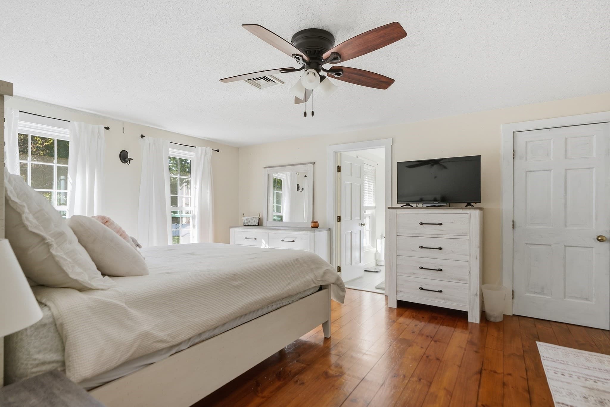 Single Family Residence at 355 Tyler St, Dracut MA 01826, Dracut, photo 16 of 41