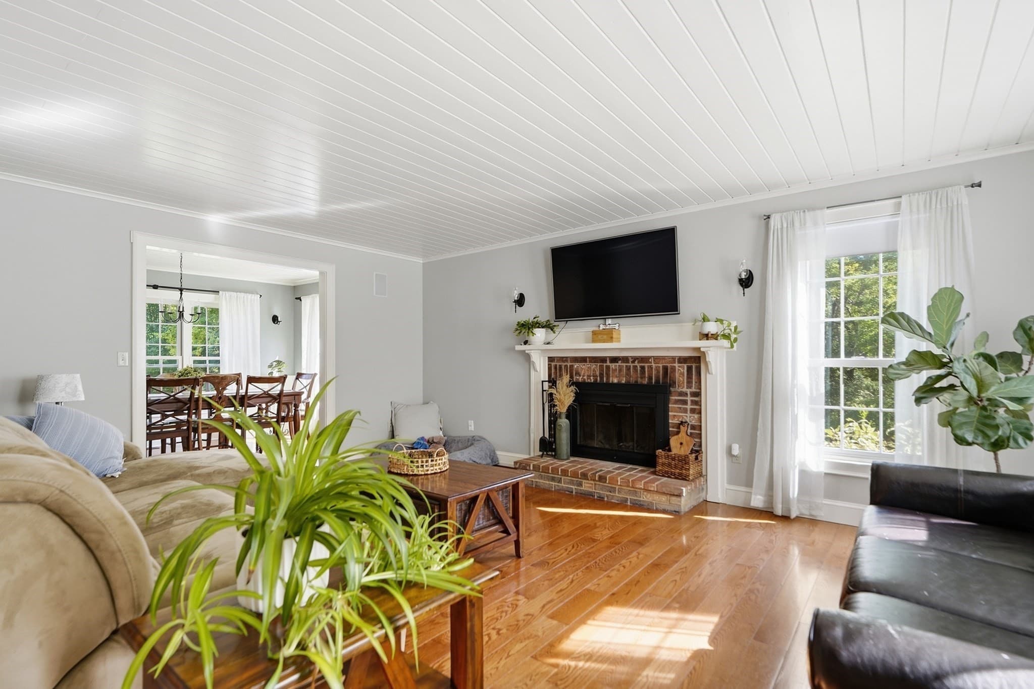 Single Family Residence at 355 Tyler St, Dracut MA 01826, Dracut, photo 3 of 41
