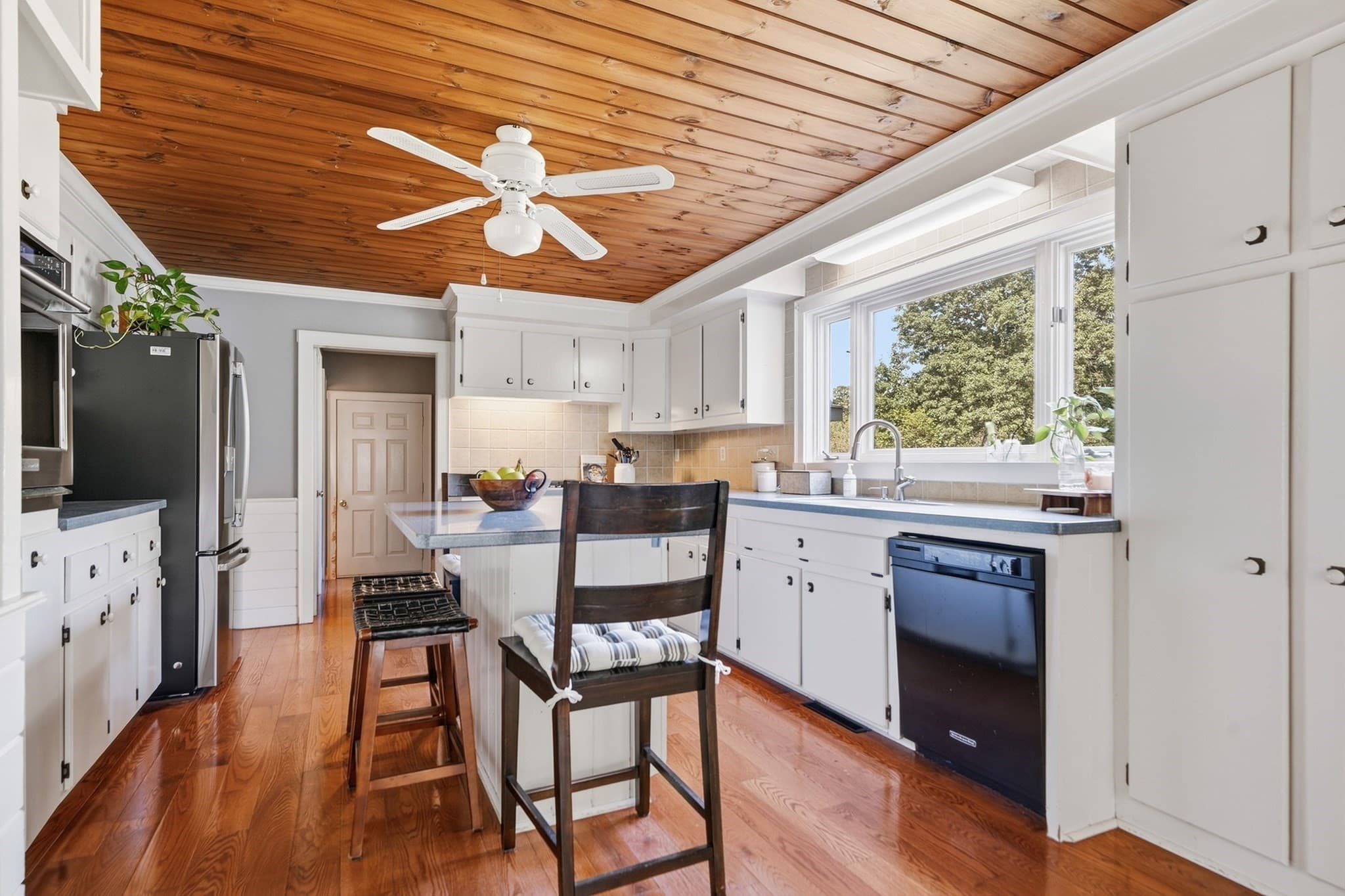 Single Family Residence at 355 Tyler St, Dracut MA 01826, Dracut, photo 5 of 41
