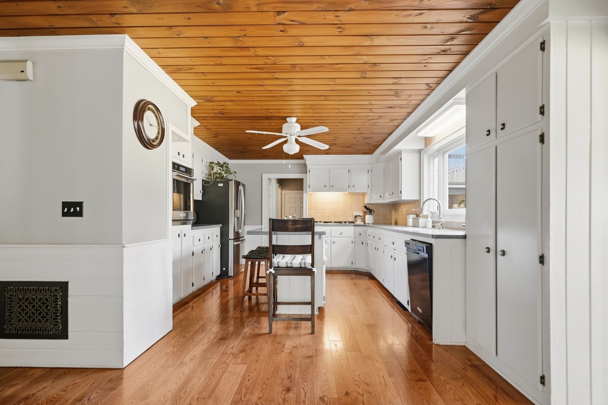 Single Family Residence at 355 Tyler St, Dracut MA 01826, Dracut, photo 8 of 41