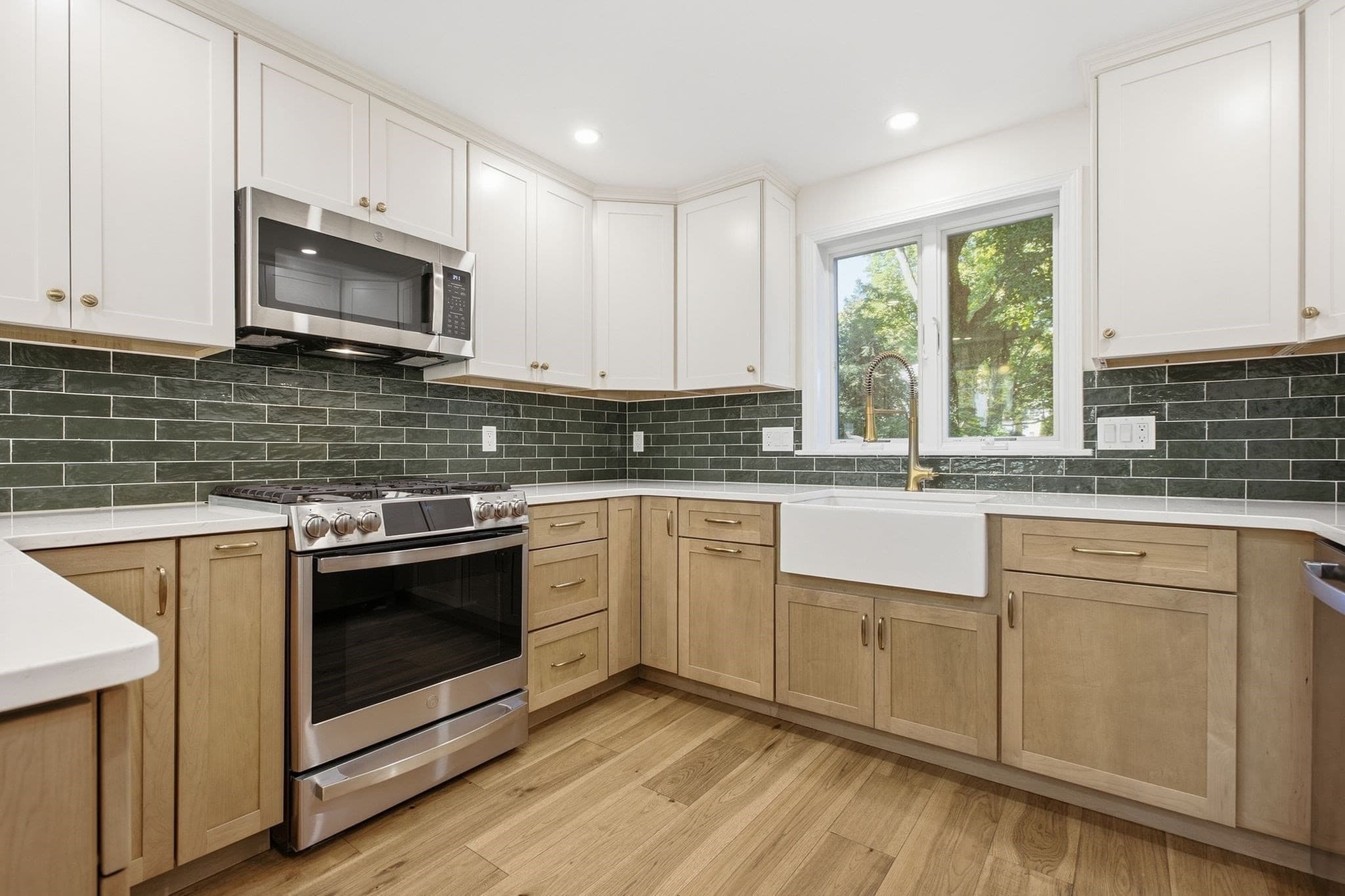 Single Family Residence at 330 Haven St, Reading MA 01867, Reading, photo 10 of 42