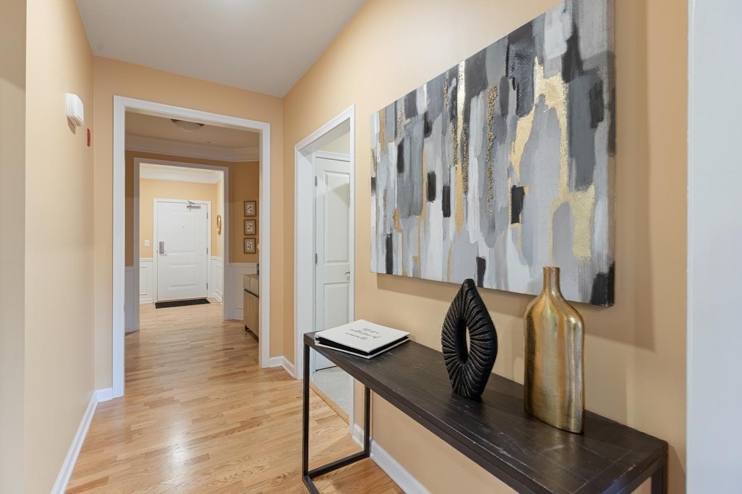 Condominium at 23 Augustus Court # 2004, Reading MA 01867, Reading, photo 17 of 36