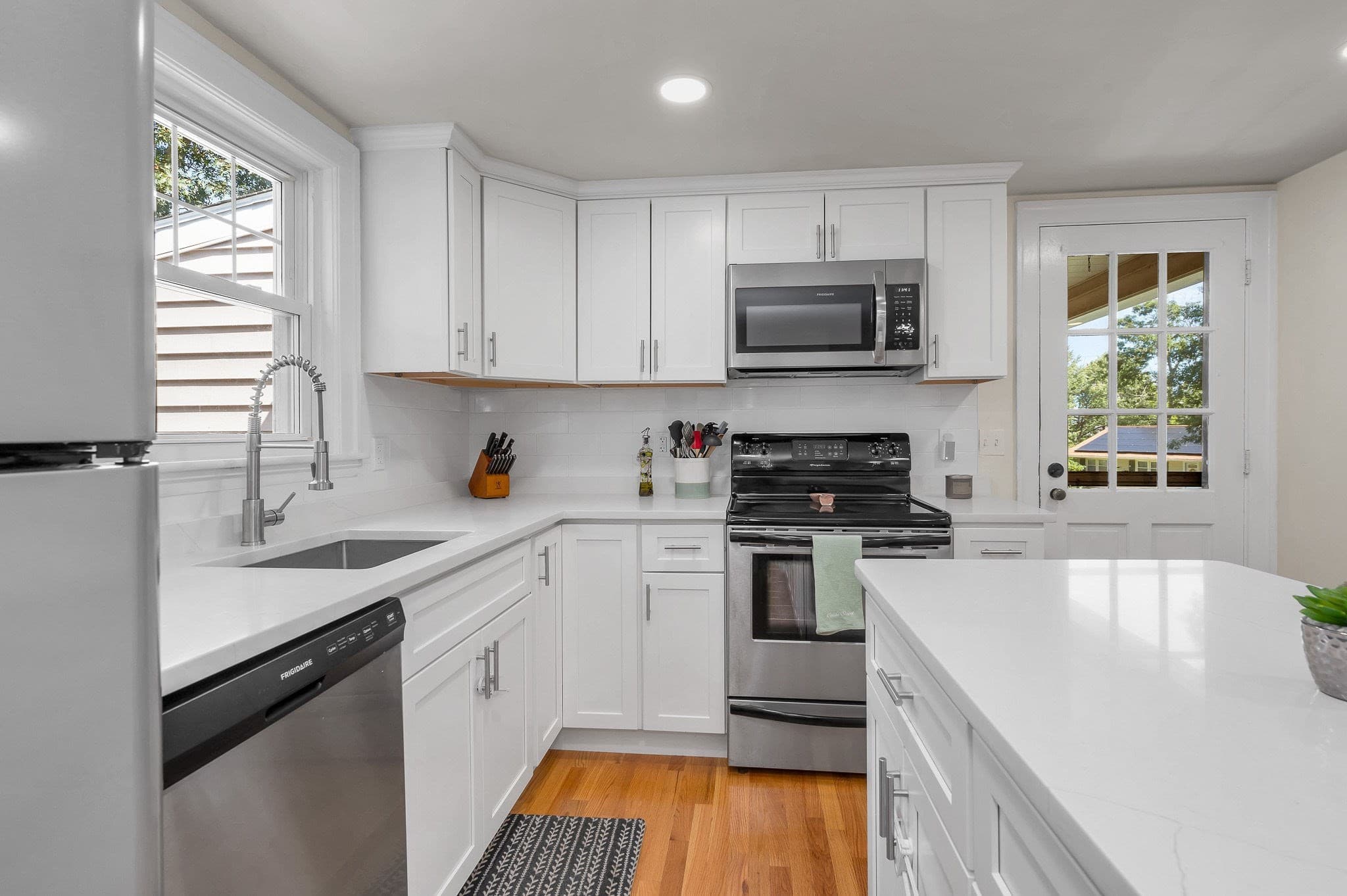 Single Family Residence at 13 Cedar St, Chelmsford MA 01863, Chelmsford, photo 7 of 37