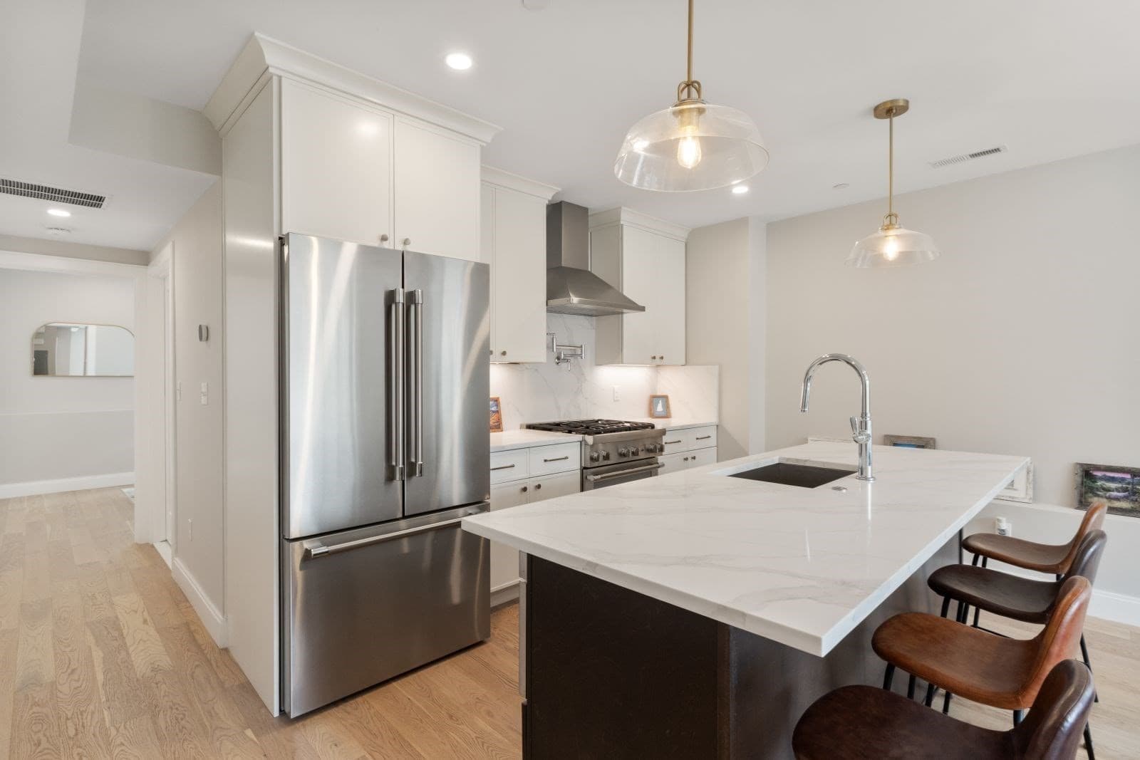 Condominium at 220 Bowen Street # 1, Boston MA 02127, Boston, photo 5 of 13