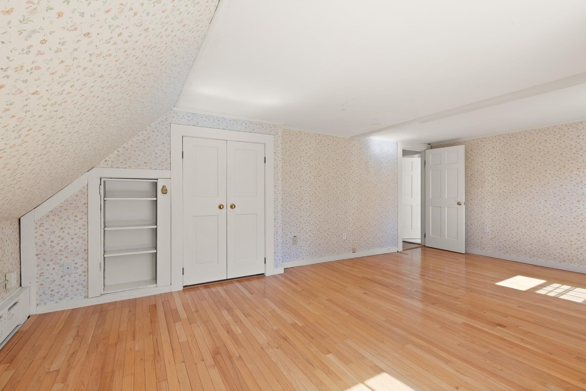Single Family Residence at 19 Highland St, Gloucester MA 01930, Gloucester, photo 27 of 40