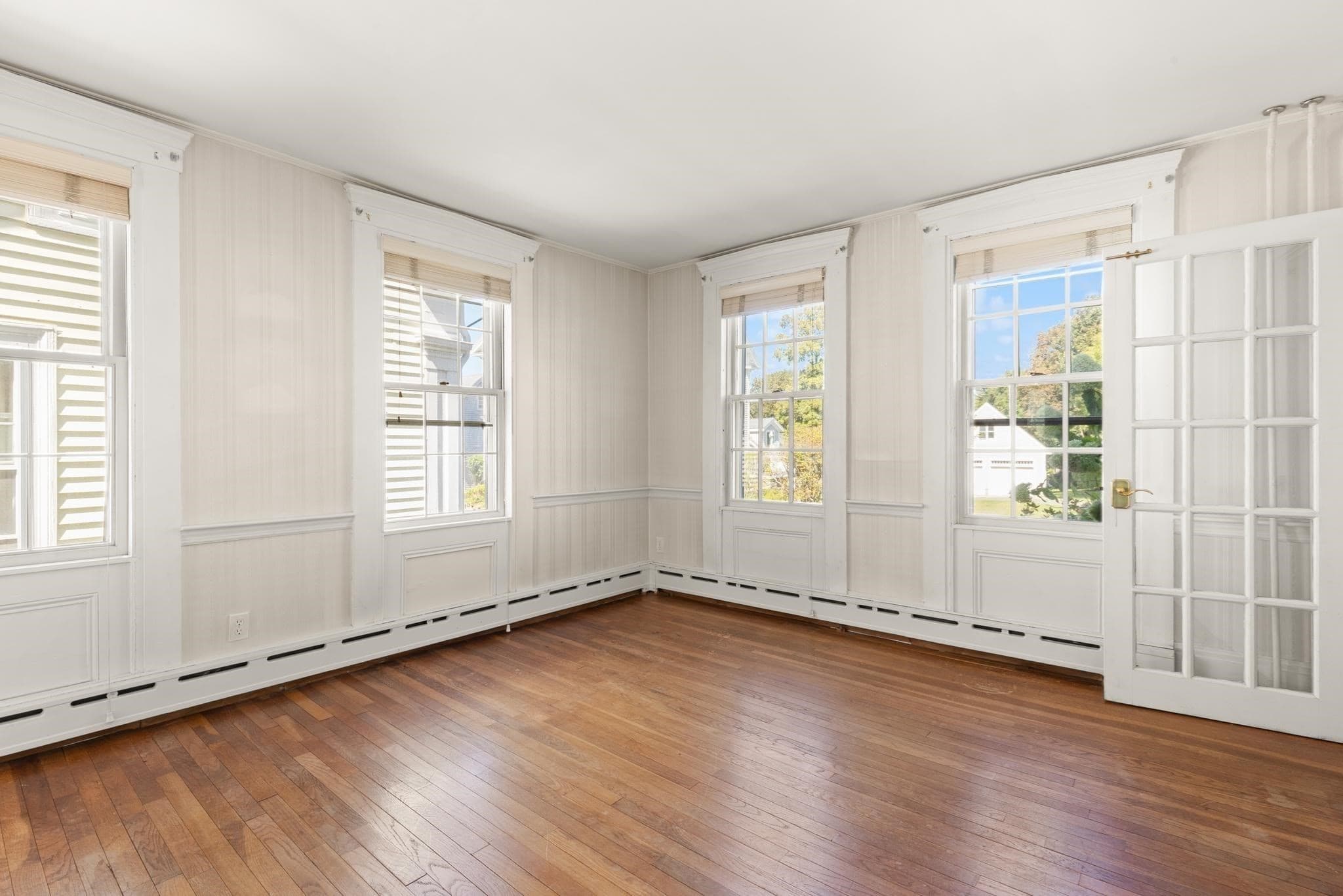 Single Family Residence at 19 Highland St, Gloucester MA 01930, Gloucester, photo 17 of 40