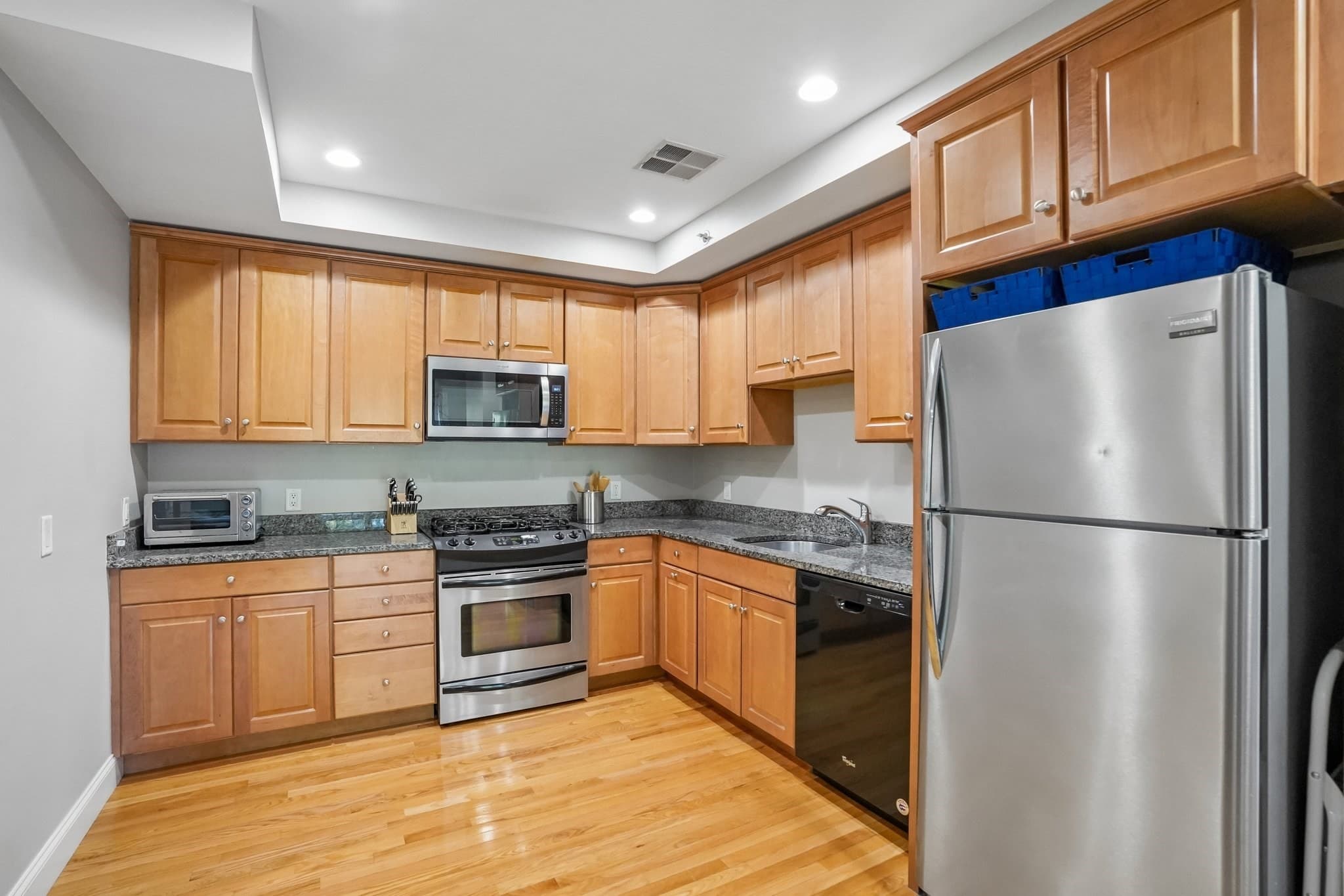 Condominium at 328 Copeland St # 3A, Quincy MA 02169, Quincy, photo 8 of 21