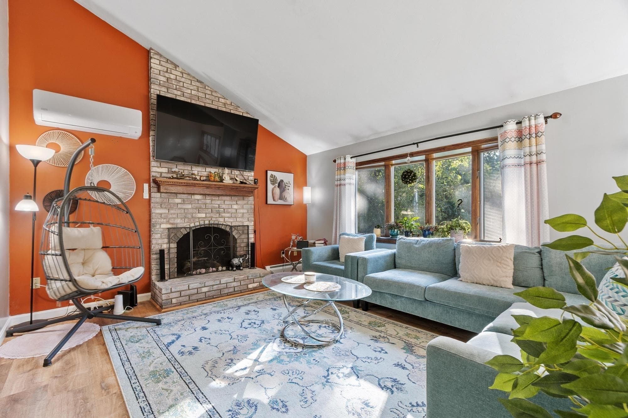 Single Family Residence at 77 Darnell Road, Worcester MA 01606, Worcester, photo 6 of 38