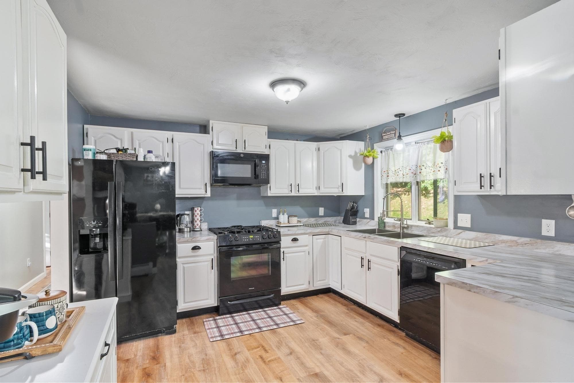 Single Family Residence at 77 Darnell Road, Worcester MA 01606, Worcester, photo 13 of 38