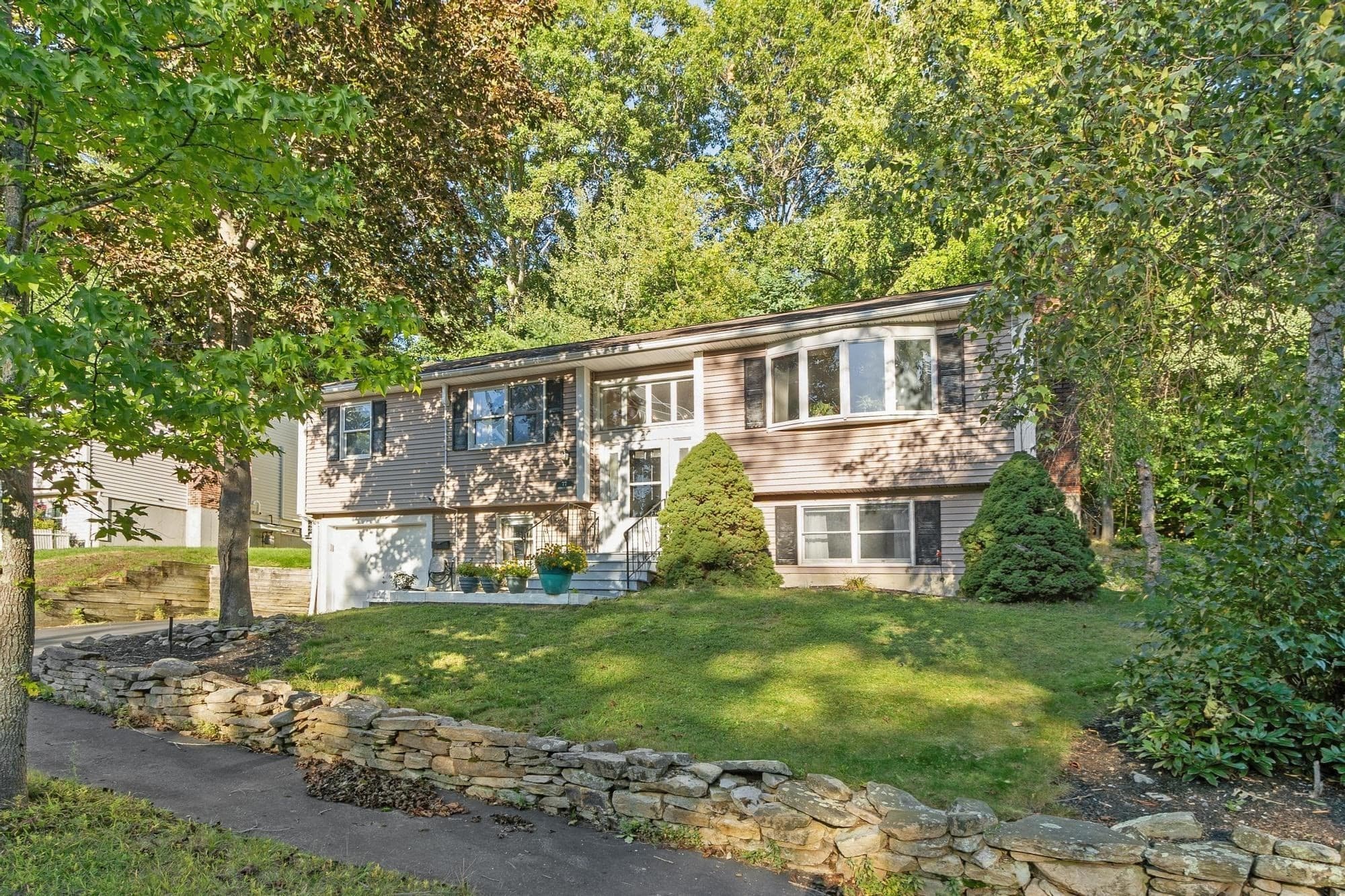 77 Darnell Road, Worcester MA 01606