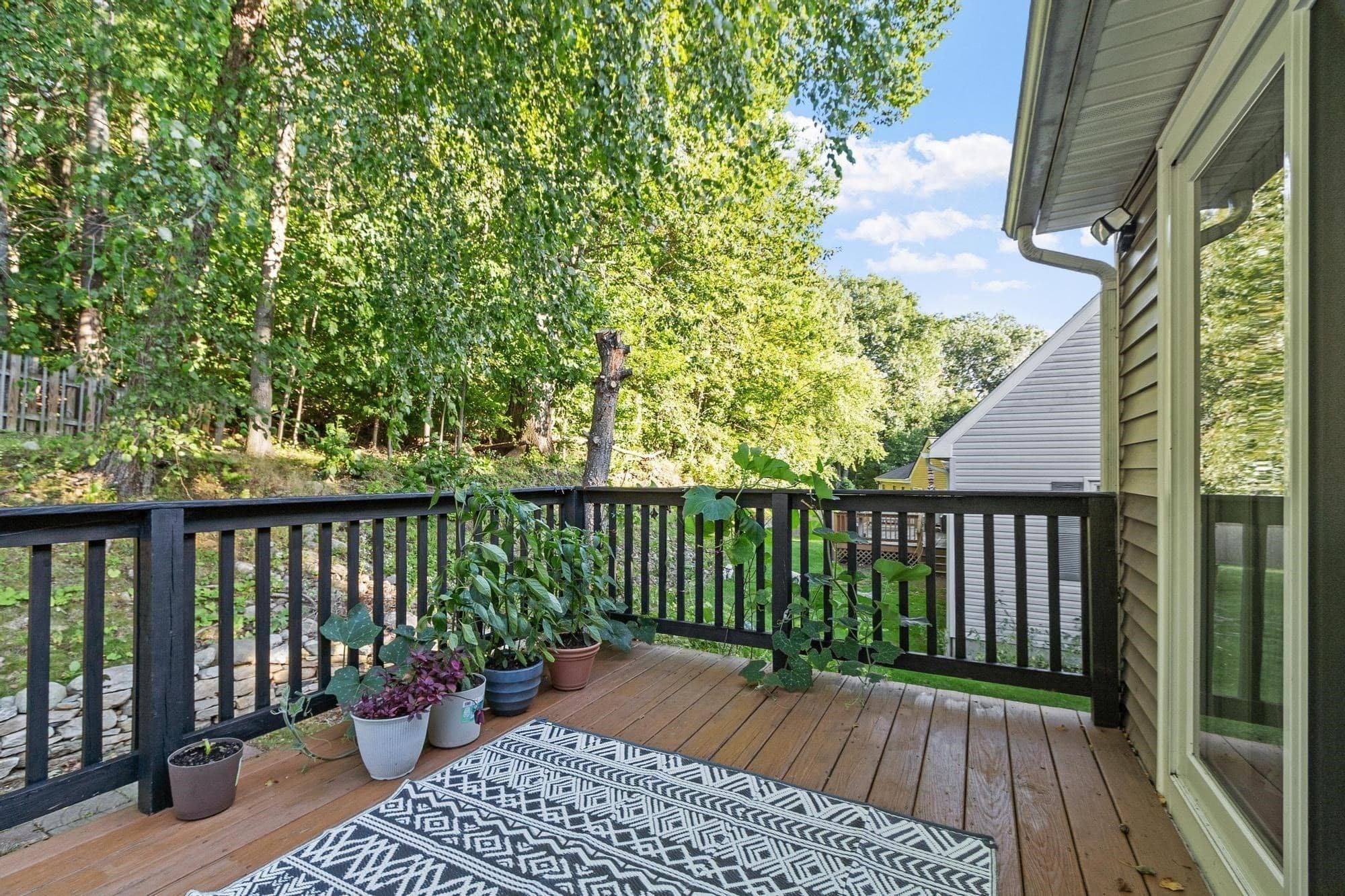 Single Family Residence at 77 Darnell Road, Worcester MA 01606, Worcester, photo 34 of 38