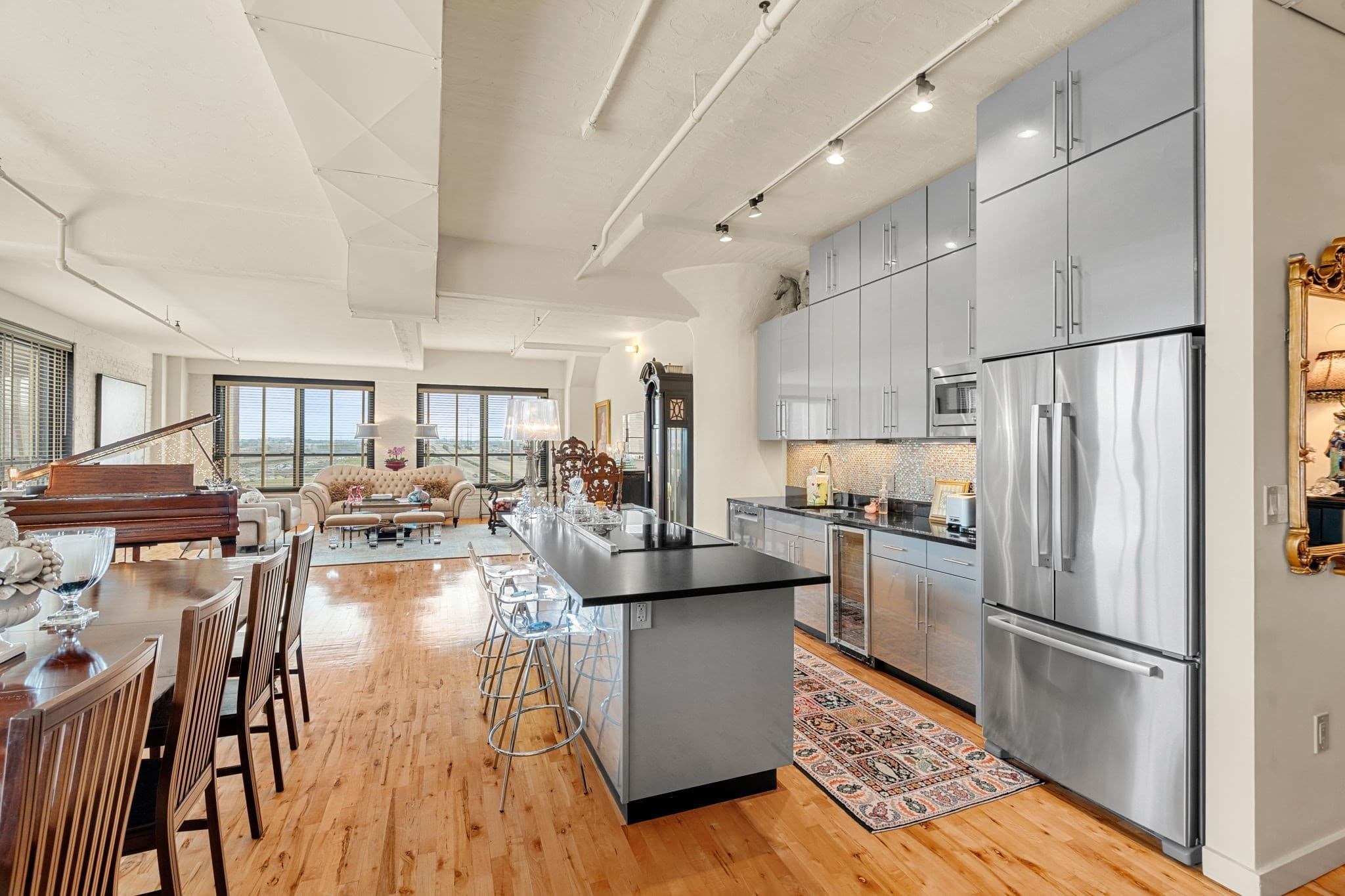 Condominium at 210 Lincoln Street # 604, Boston MA 02111, photo 2 of 40