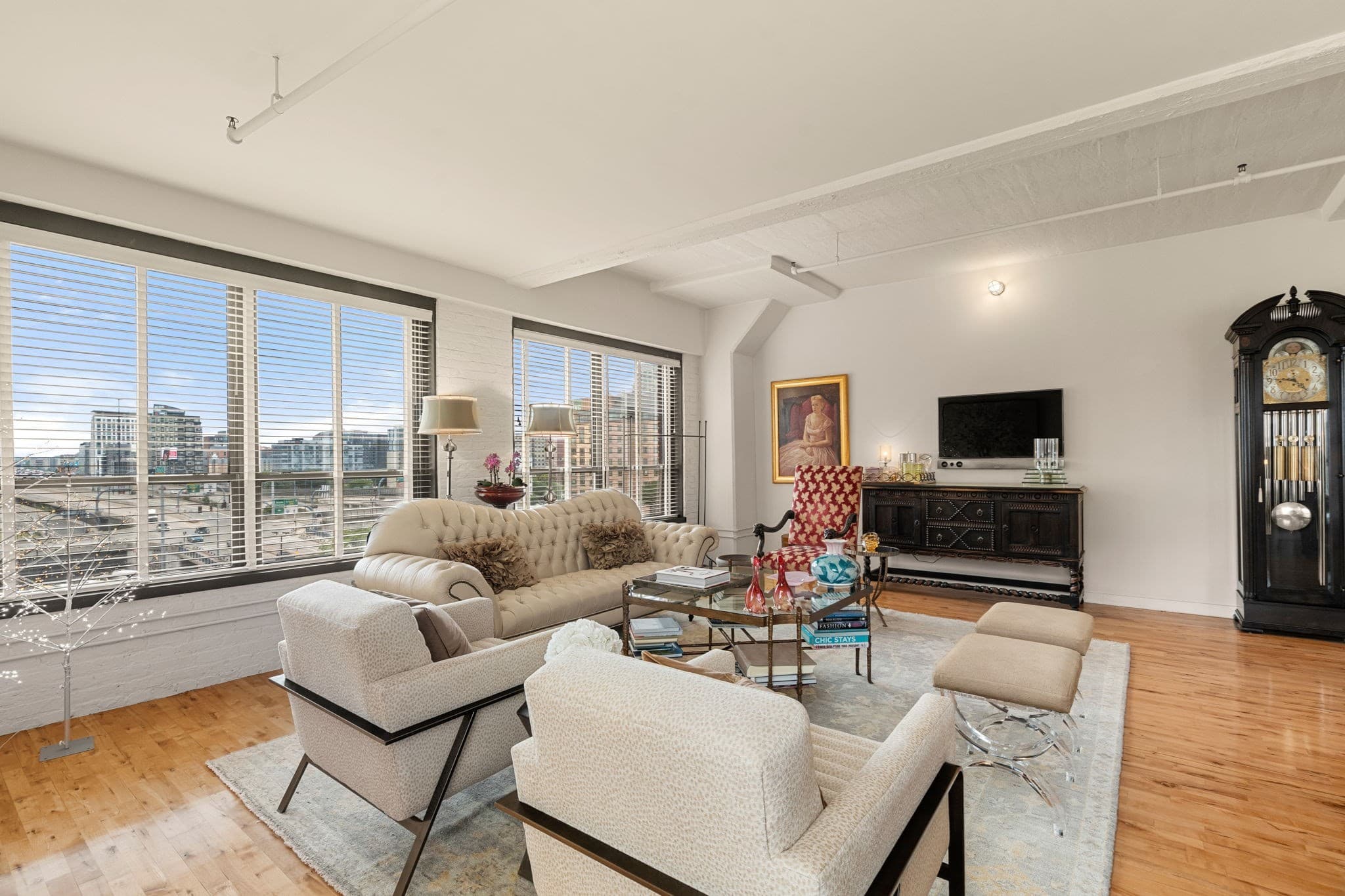 Condominium at 210 Lincoln Street # 604, Boston MA 02111, photo 11 of 40
