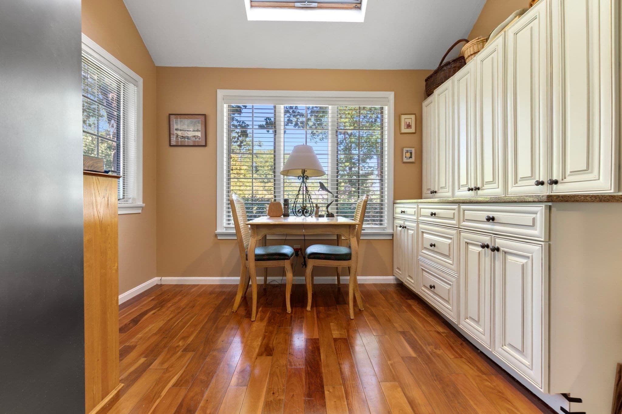 Condominium at 612 Essex Ave # 5, Gloucester MA 01930, Gloucester, photo 4 of 34