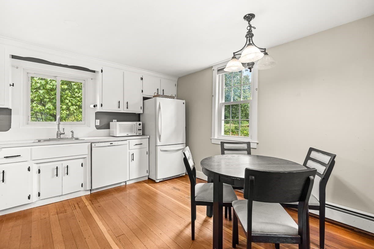 Single Family Residence at 8 Moore Road, Westford MA 01886, Westford, photo 6 of 40