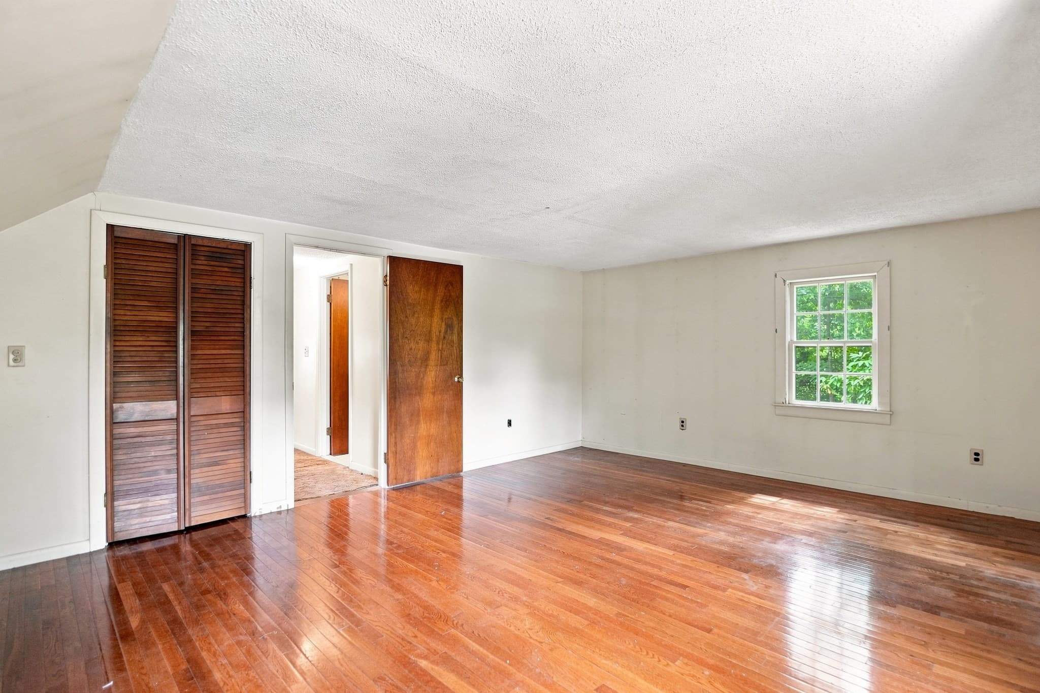 Single Family Residence at 38 Millham St, Marlborough MA 01752, Marlborough, photo 12 of 32