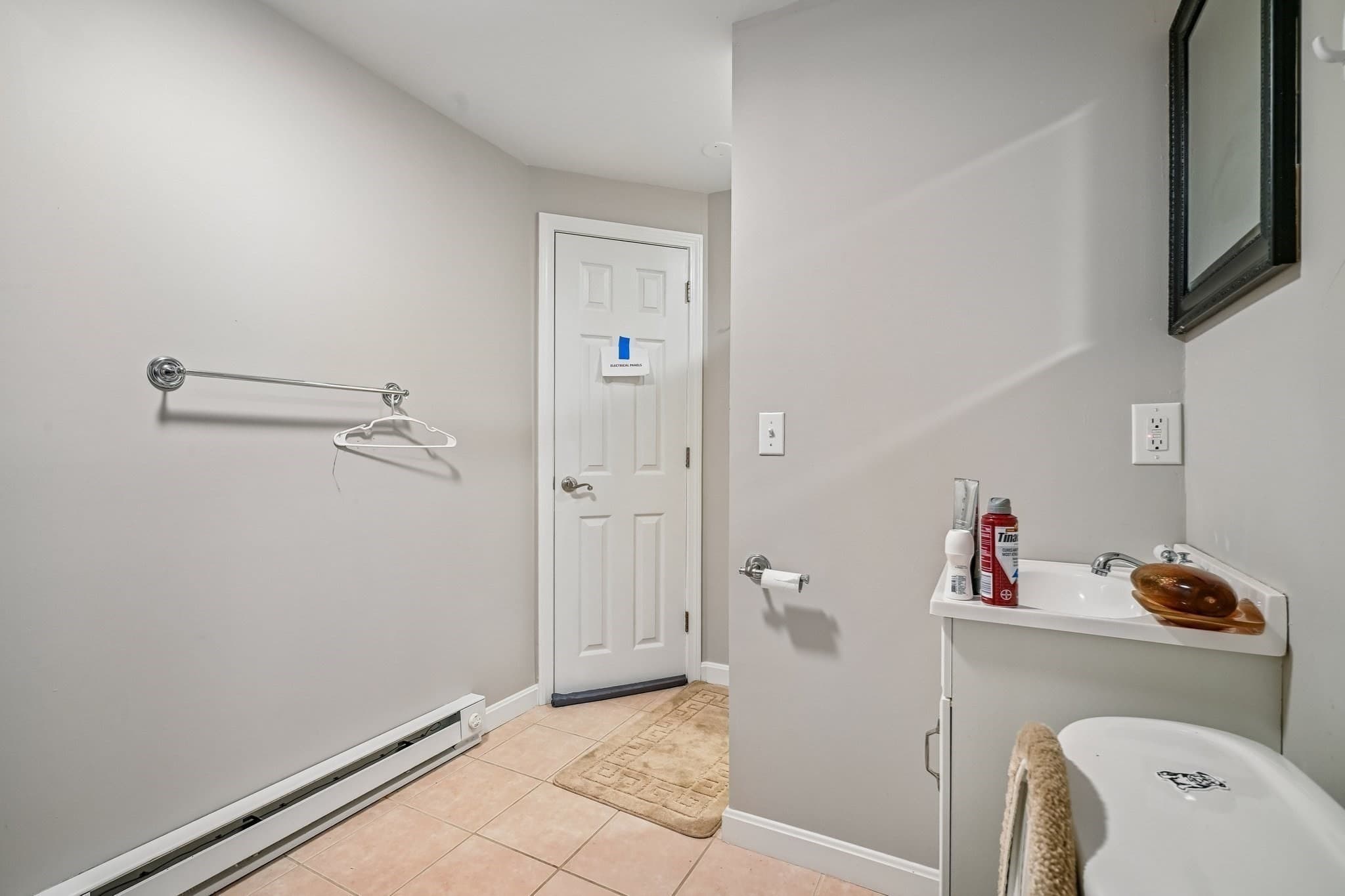 Single Family Residence at 8 Tiffany Rd, Bourne MA 02532, Bourne, photo 32 of 42