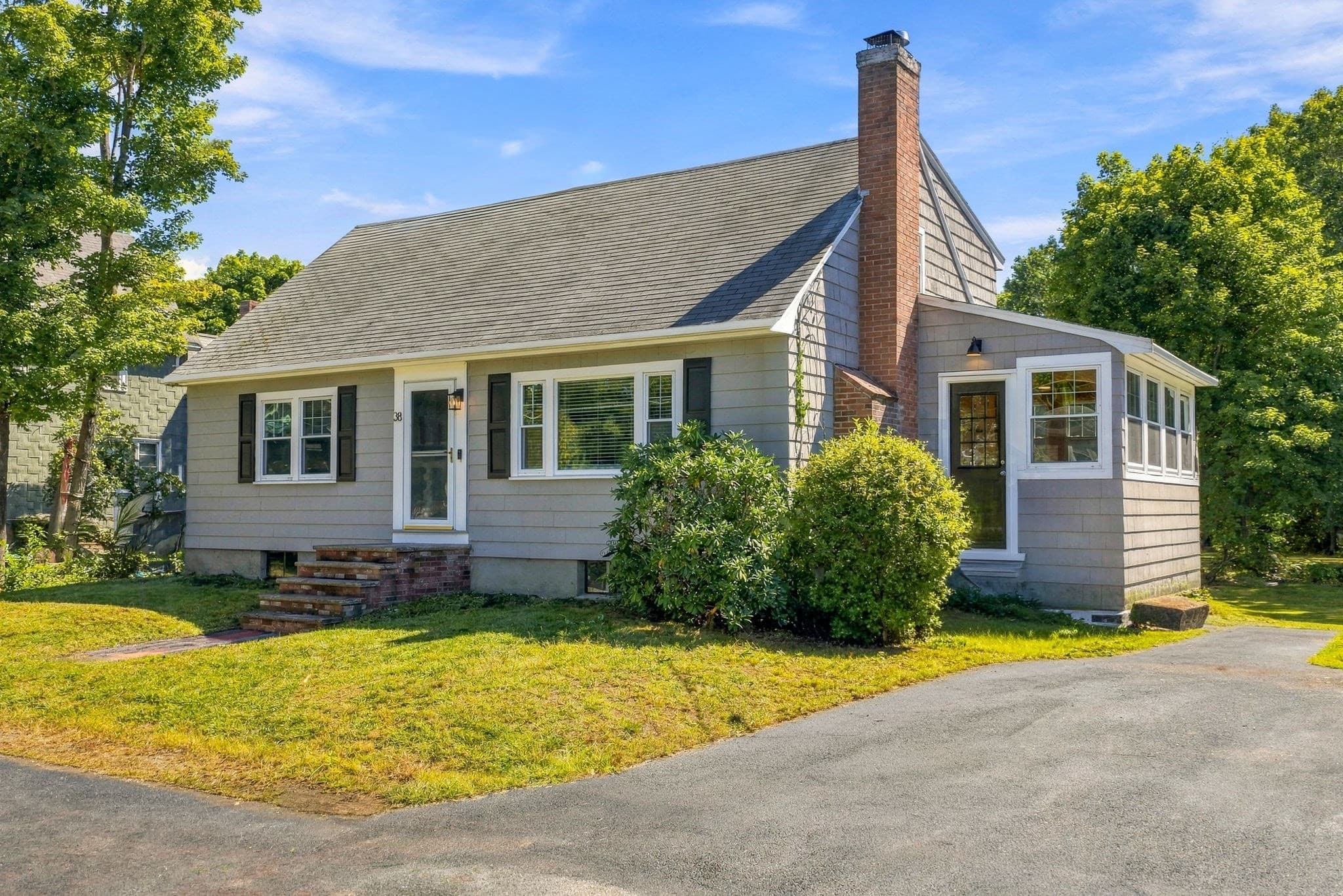 Single Family Residence at 38 Park Ave, Reading MA 01867, Reading, photo 2 of 28