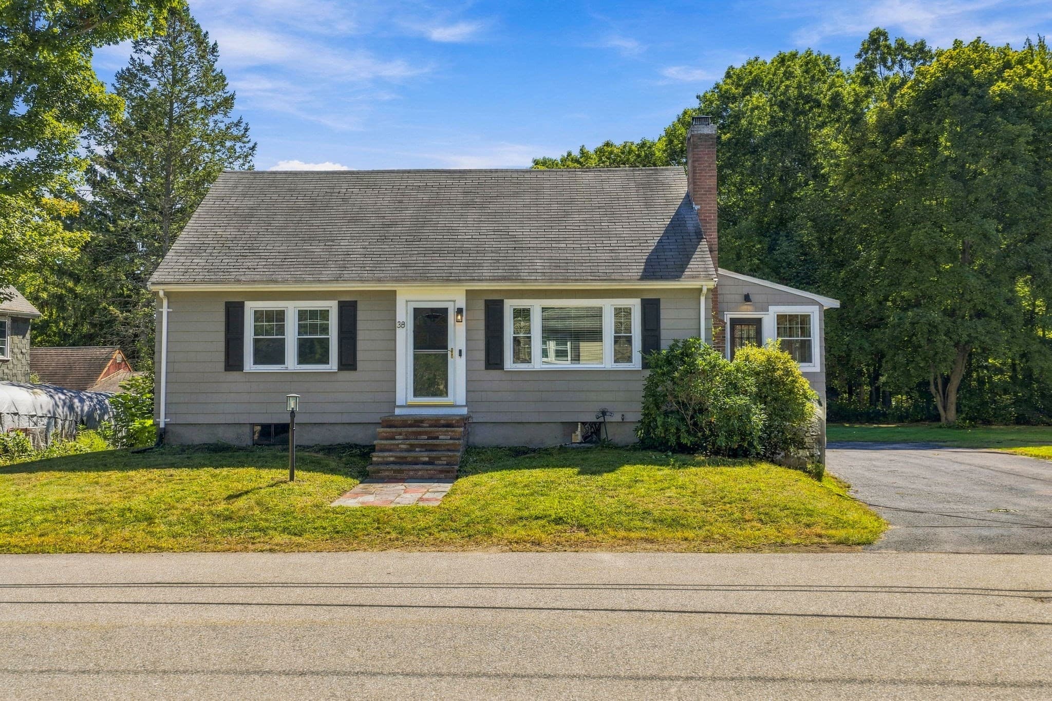 38 Park Ave, Reading MA 01867