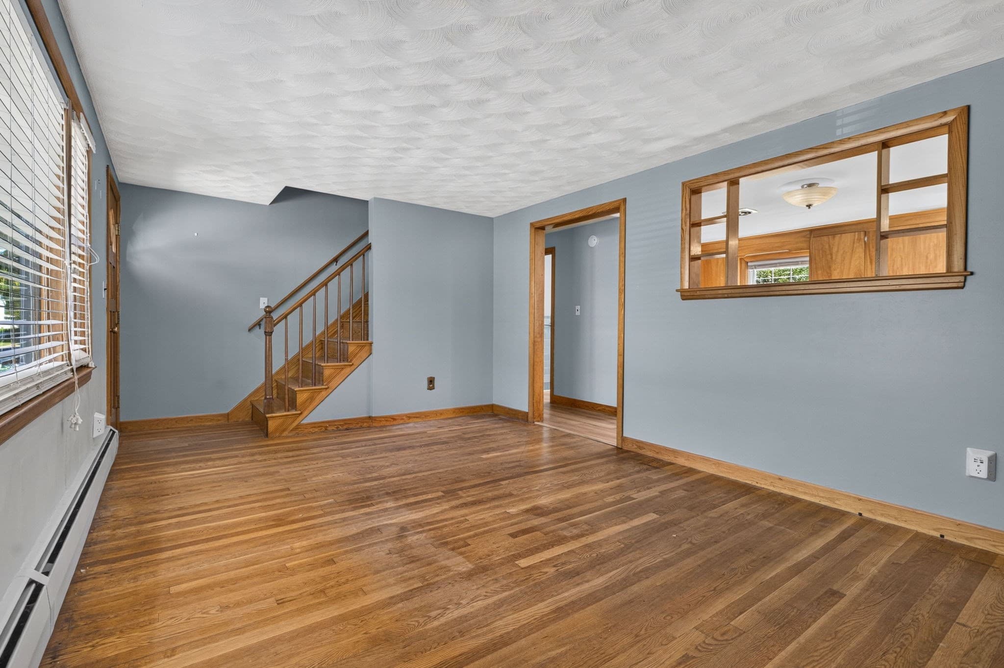 Single Family Residence at 38 Park Ave, Reading MA 01867, Reading, photo 4 of 28