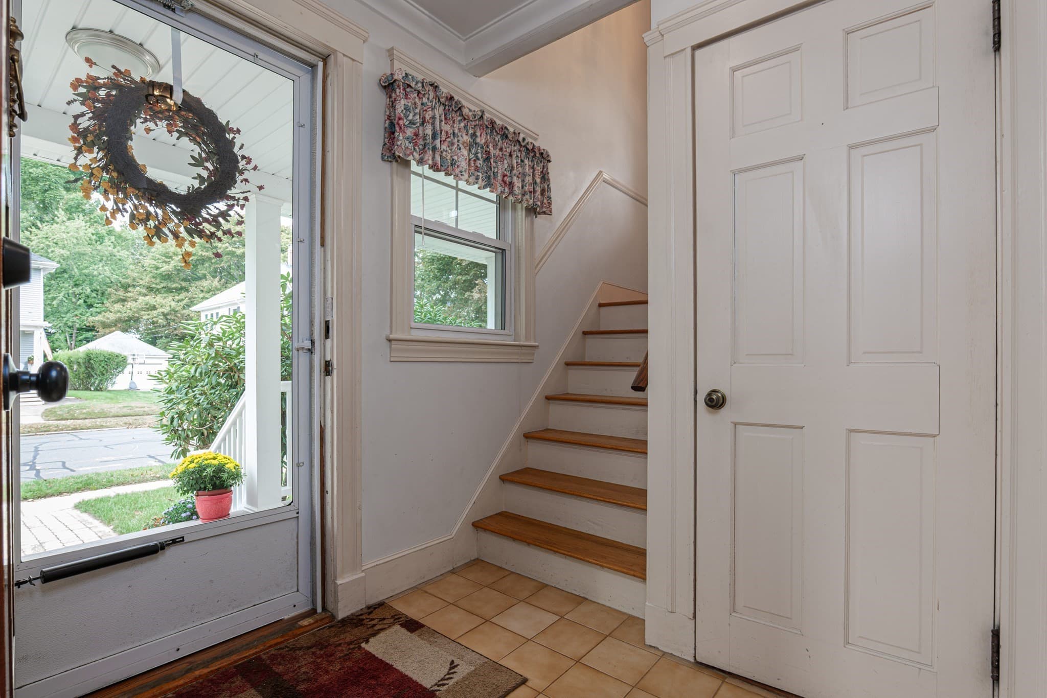 Single Family Residence at 34 Fernwood Ave, Haverhill MA 01835, Haverhill, photo 7 of 36