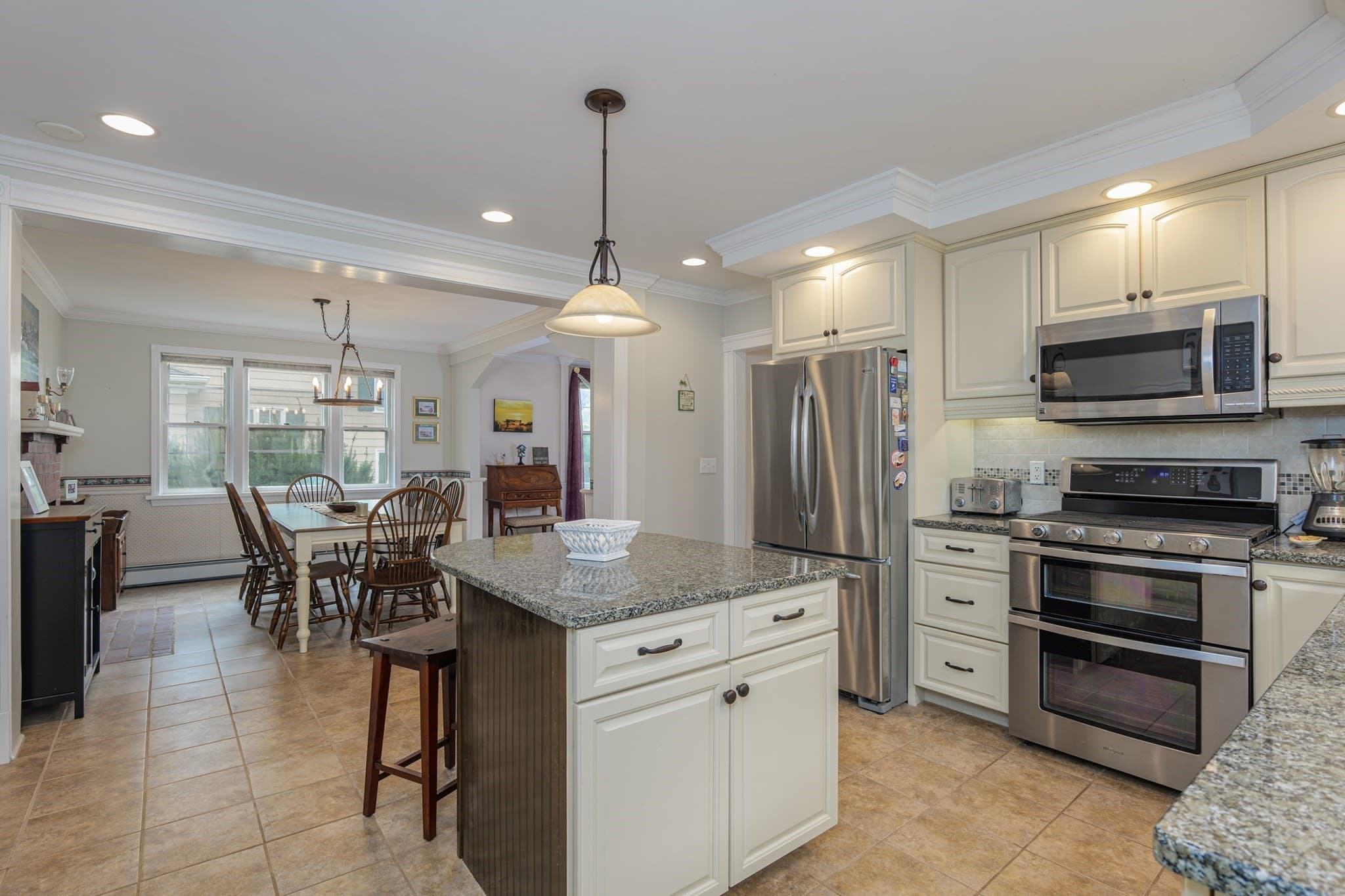 Single Family Residence at 34 Fernwood Ave, Haverhill MA 01835, Haverhill, photo 3 of 36