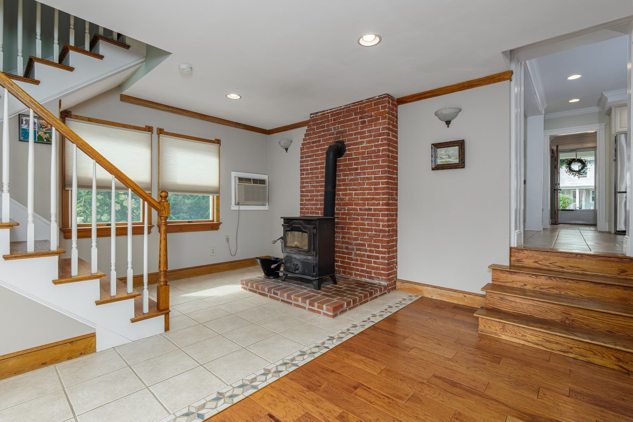 Single Family Residence at 34 Fernwood Ave, Haverhill MA 01835, Haverhill, photo 10 of 36