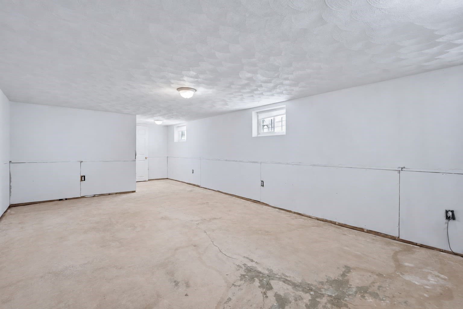 Single Family Residence at 195 Mills Ave, Revere MA 02151, Revere, photo 24 of 36