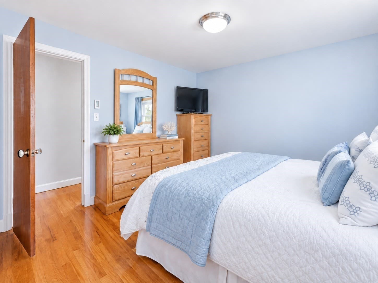 Single Family Residence at 195 Mills Ave, Revere MA 02151, Revere, photo 19 of 36
