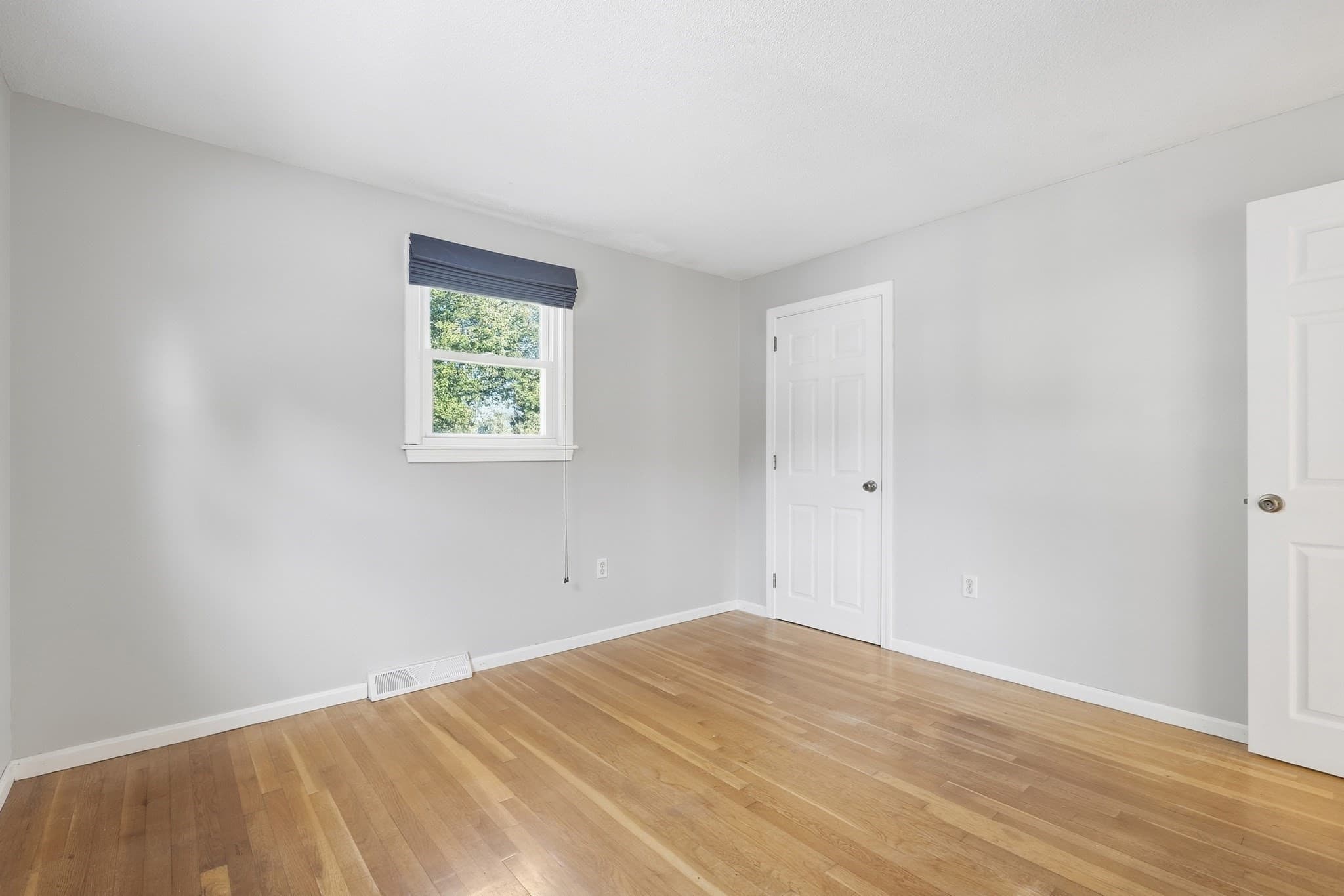 Single Family Residence at 444 Butman Rd., Lowell MA 01852, Lowell, photo 17 of 29