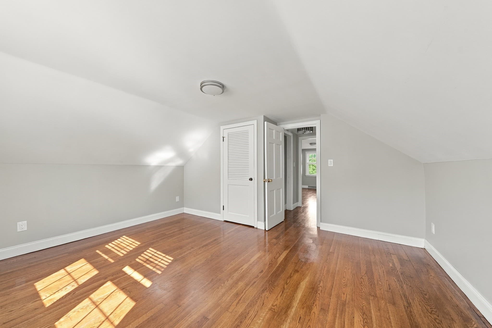 Single Family Residence at 240 Irvington, New Bedford MA 02745, New Bedford, photo 16 of 19