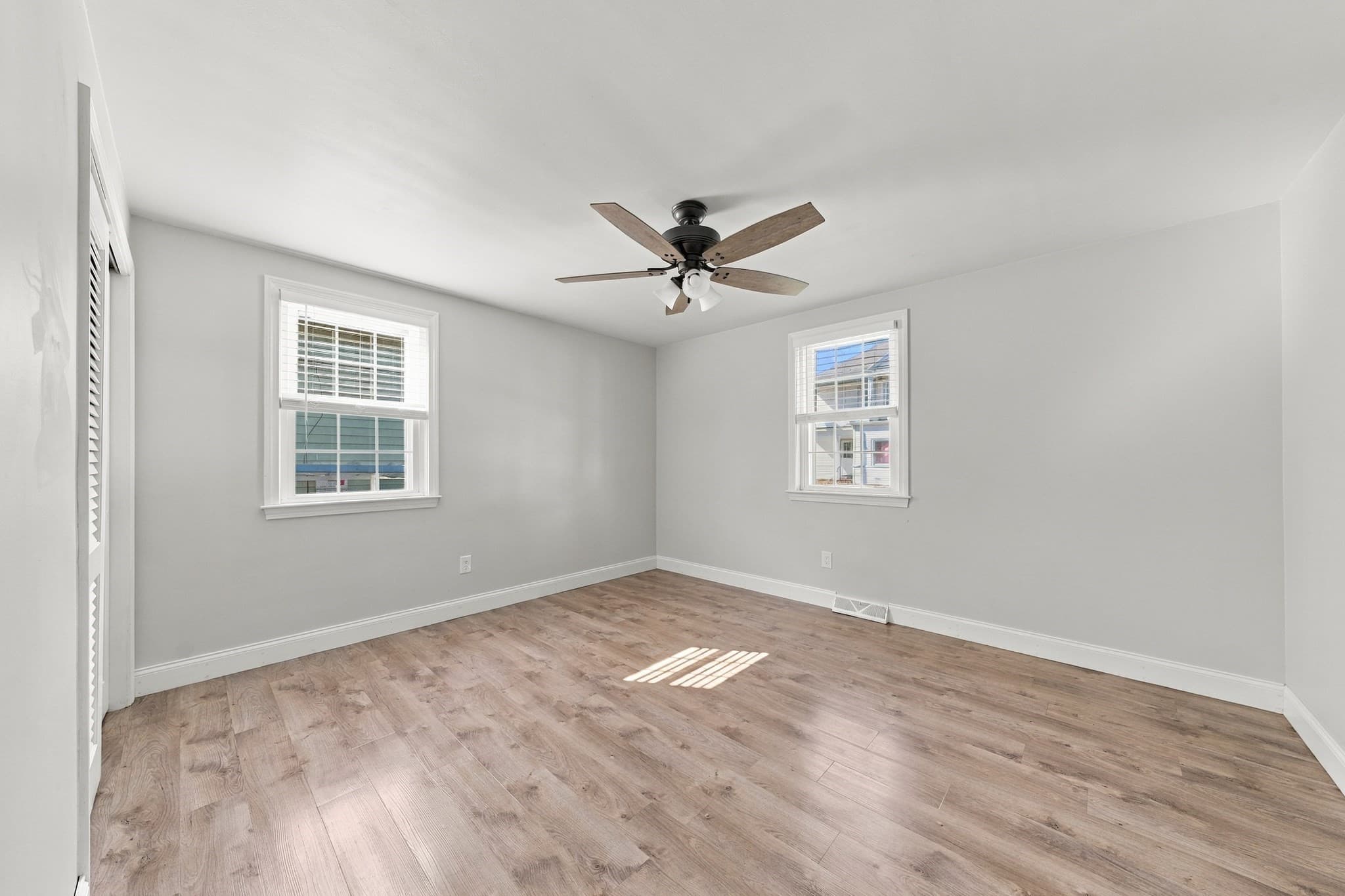 Single Family Residence at 240 Irvington, New Bedford MA 02745, New Bedford, photo 11 of 19