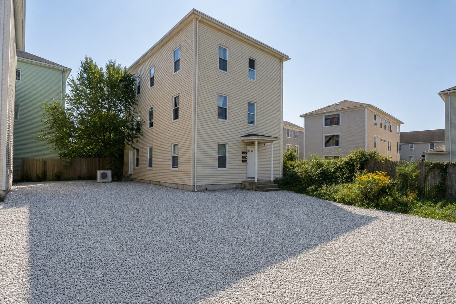 49-1/2 Ellsworth St, Worcester MA 01610