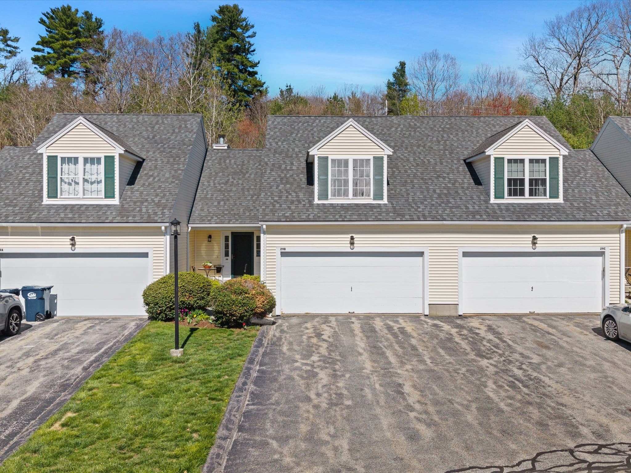 29 Coldspring Dr # B, Sutton MA 01590