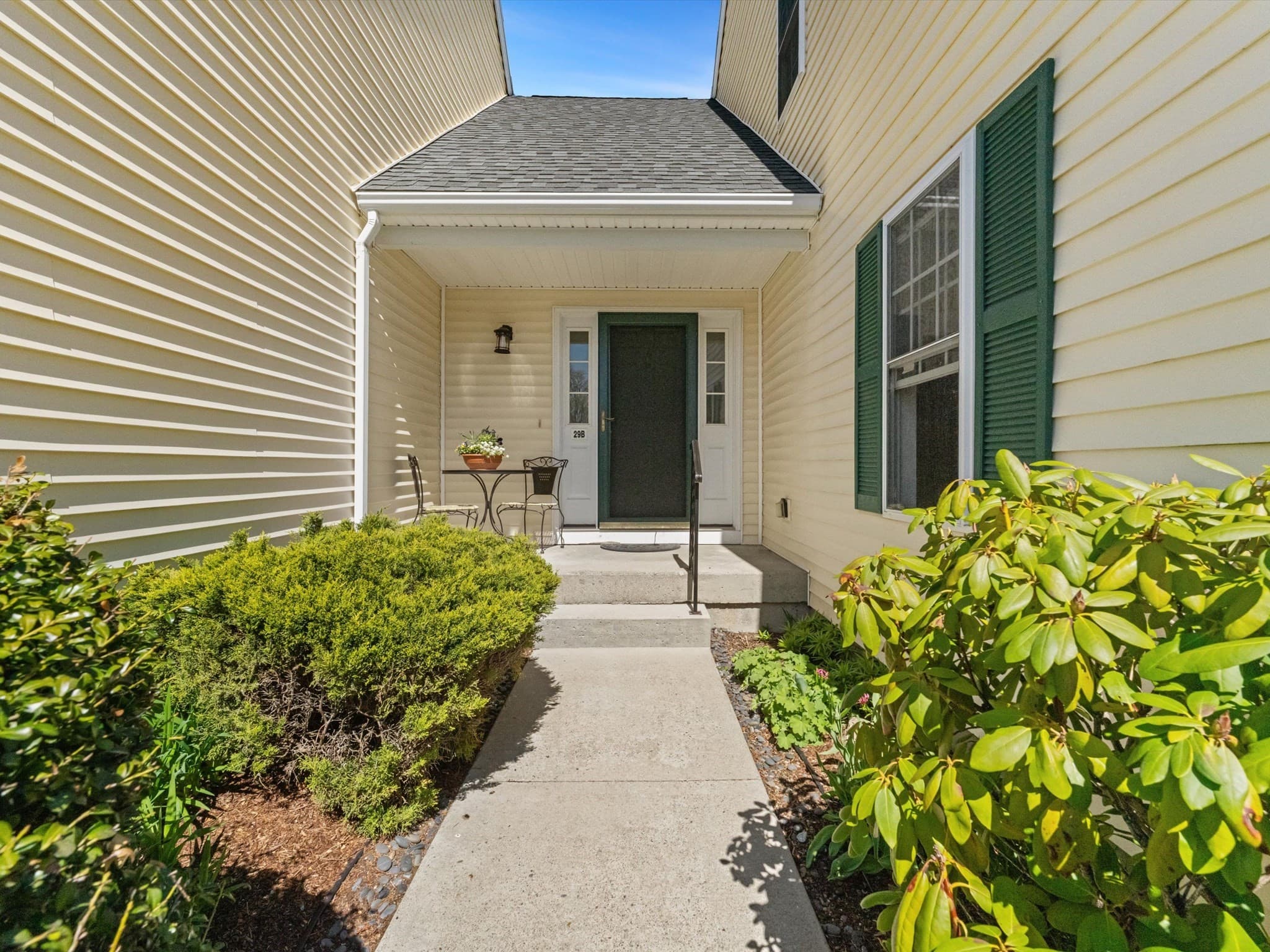Condominium at 29 Coldspring Dr # B, Sutton MA 01590, Sutton, photo 4 of 42