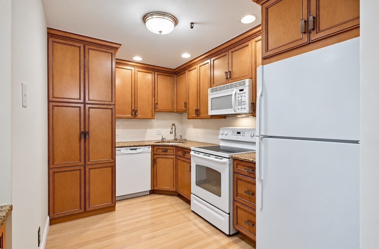 Condominium at 510 Revere Beach Blvd # 104, Revere MA 02151, Revere, photo 9 of 13
