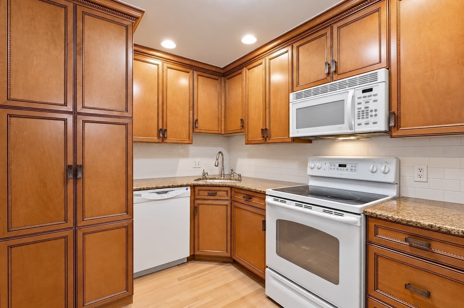 Condominium at 510 Revere Beach Blvd # 104, Revere MA 02151, Revere, photo 10 of 13