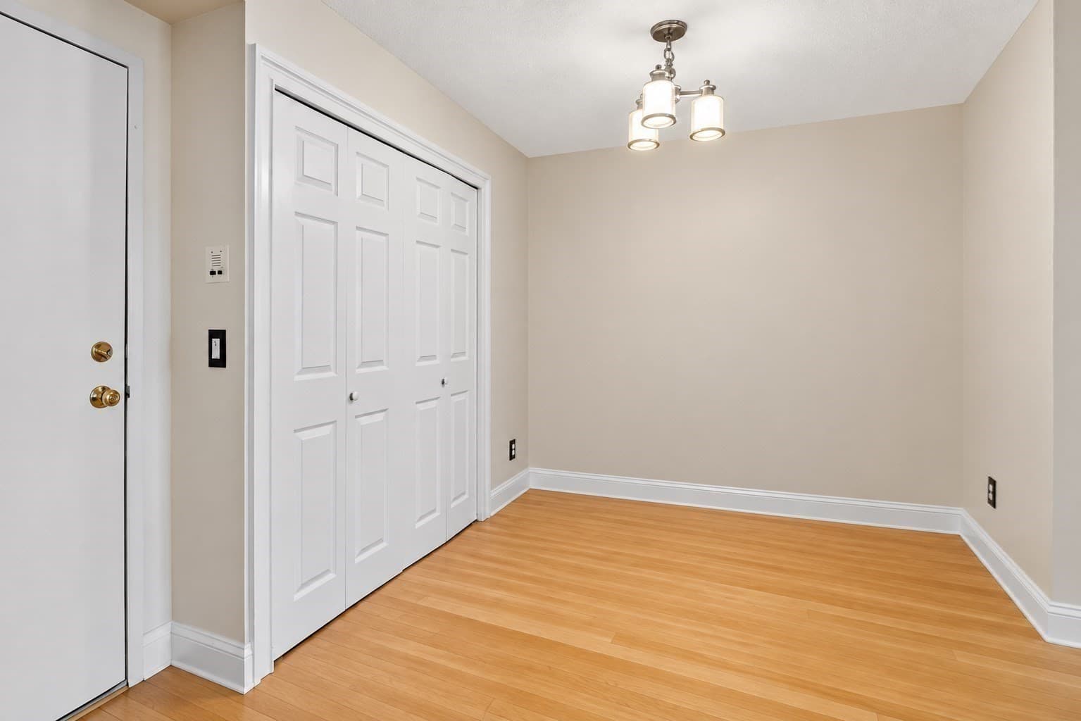 Condominium at 510 Revere Beach Blvd # 104, Revere MA 02151, Revere, photo 8 of 13