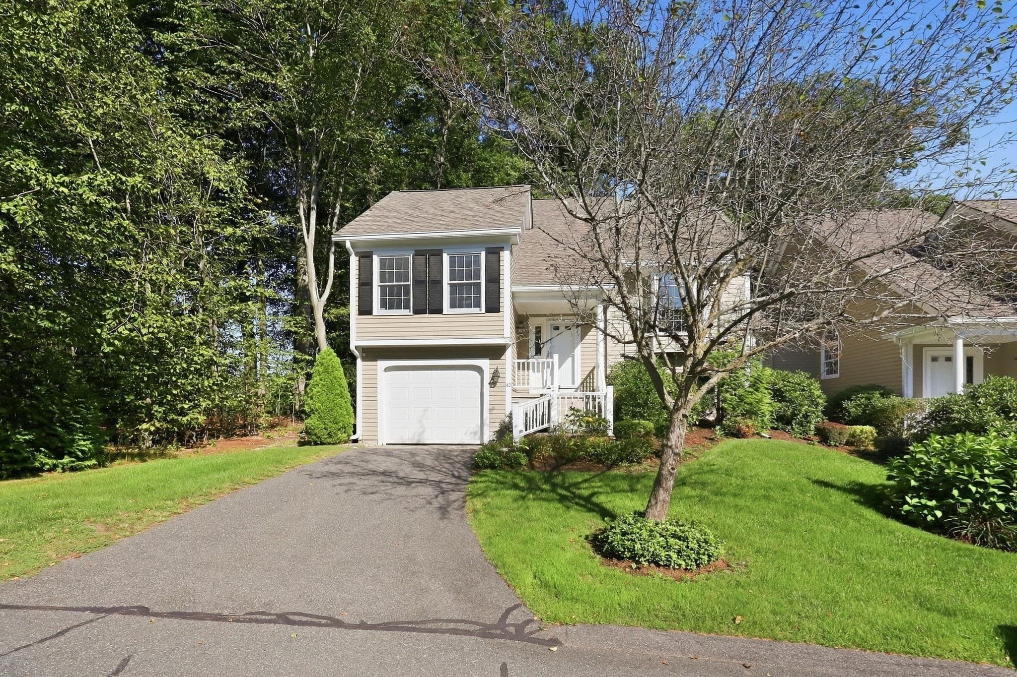 Condominium at 42 Shady Brook # 42, West Springfield MA 01089, West Springfield, photo 3 of 35